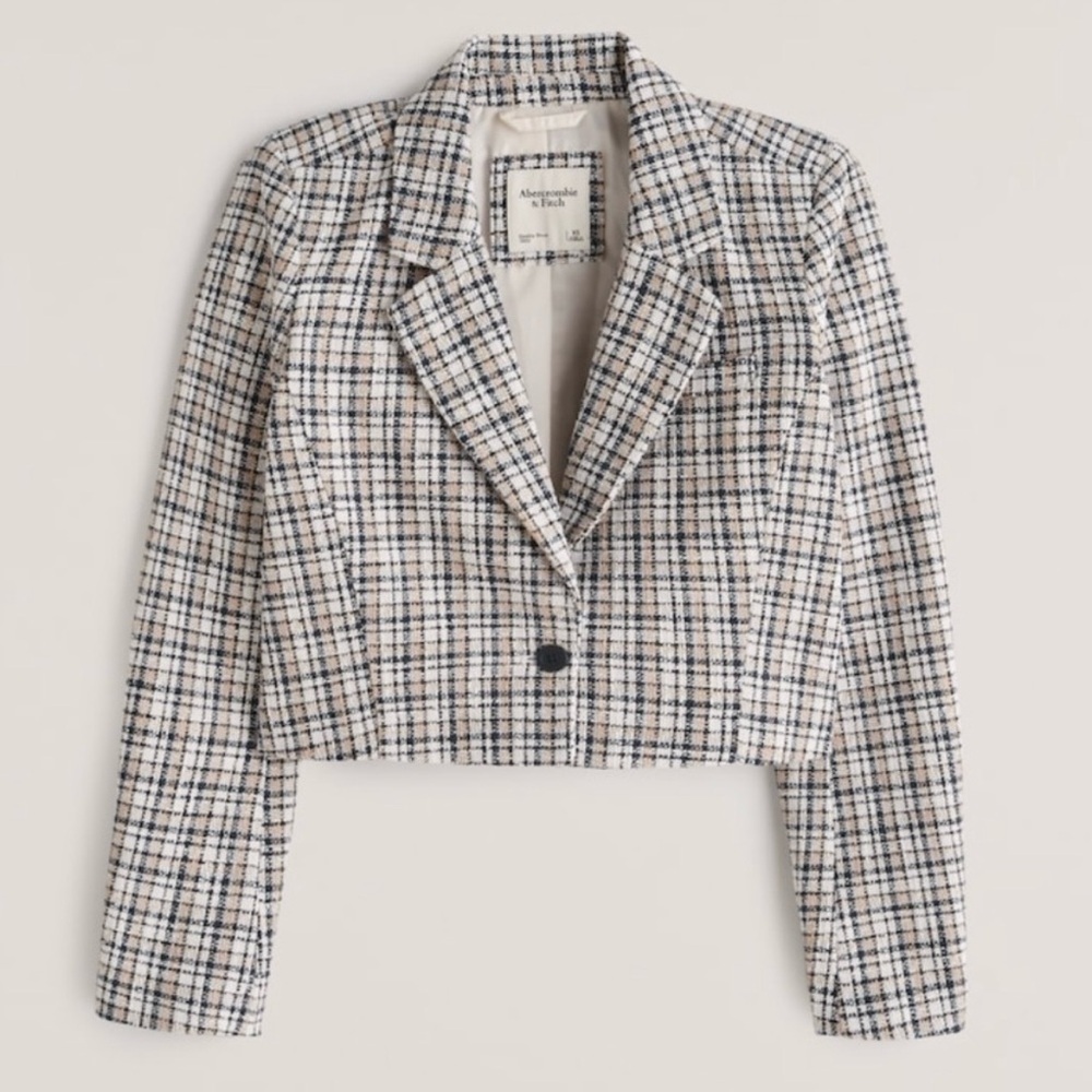NWOT- Abercrombie & Fitch Tweed
Cropped Blazer. Size: medium